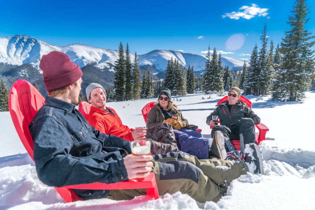 Guests enjoy Apres at Lunch Rock
